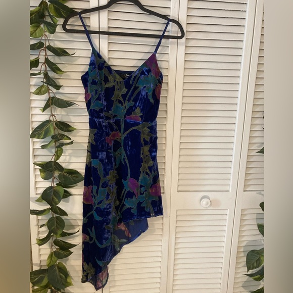NWT Lulus Evenings with You Blue Floral Asymmetrical Velvet Dress - Picture 2 of 7